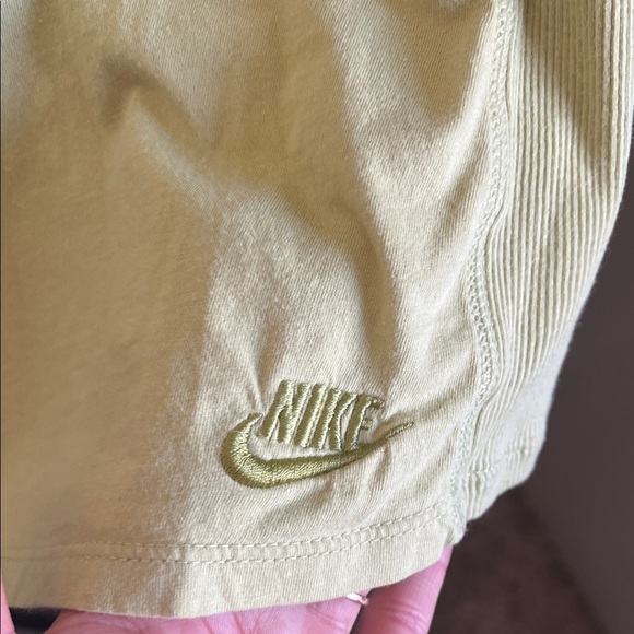 Nike Y2K Women's Soft Green Short Sleeve Top - Picture 3 of 4